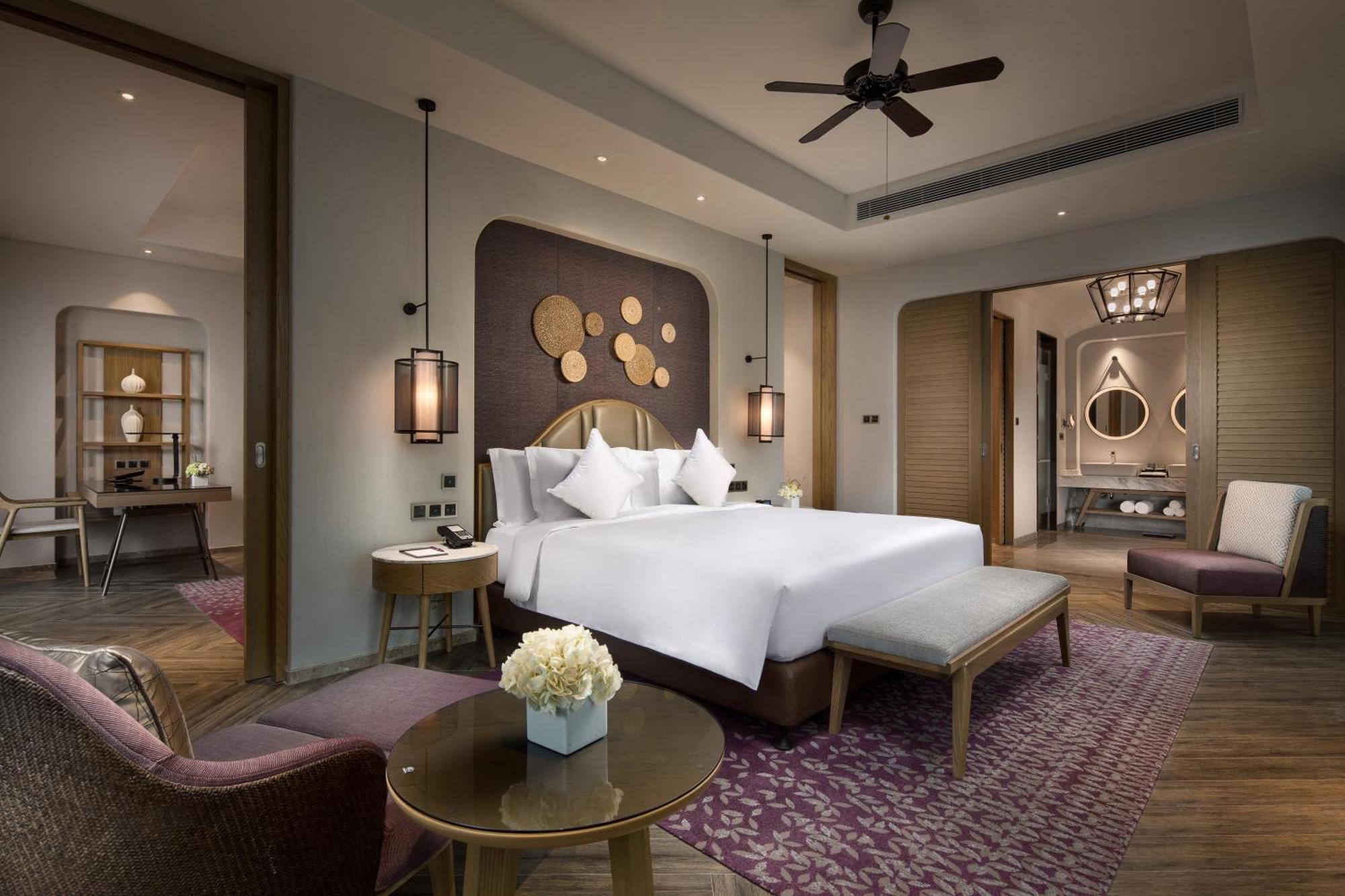 Crowne Plaza Qingdaoorientalmoviemetropolis By Ihg Hotel ภายนอก รูปภาพ