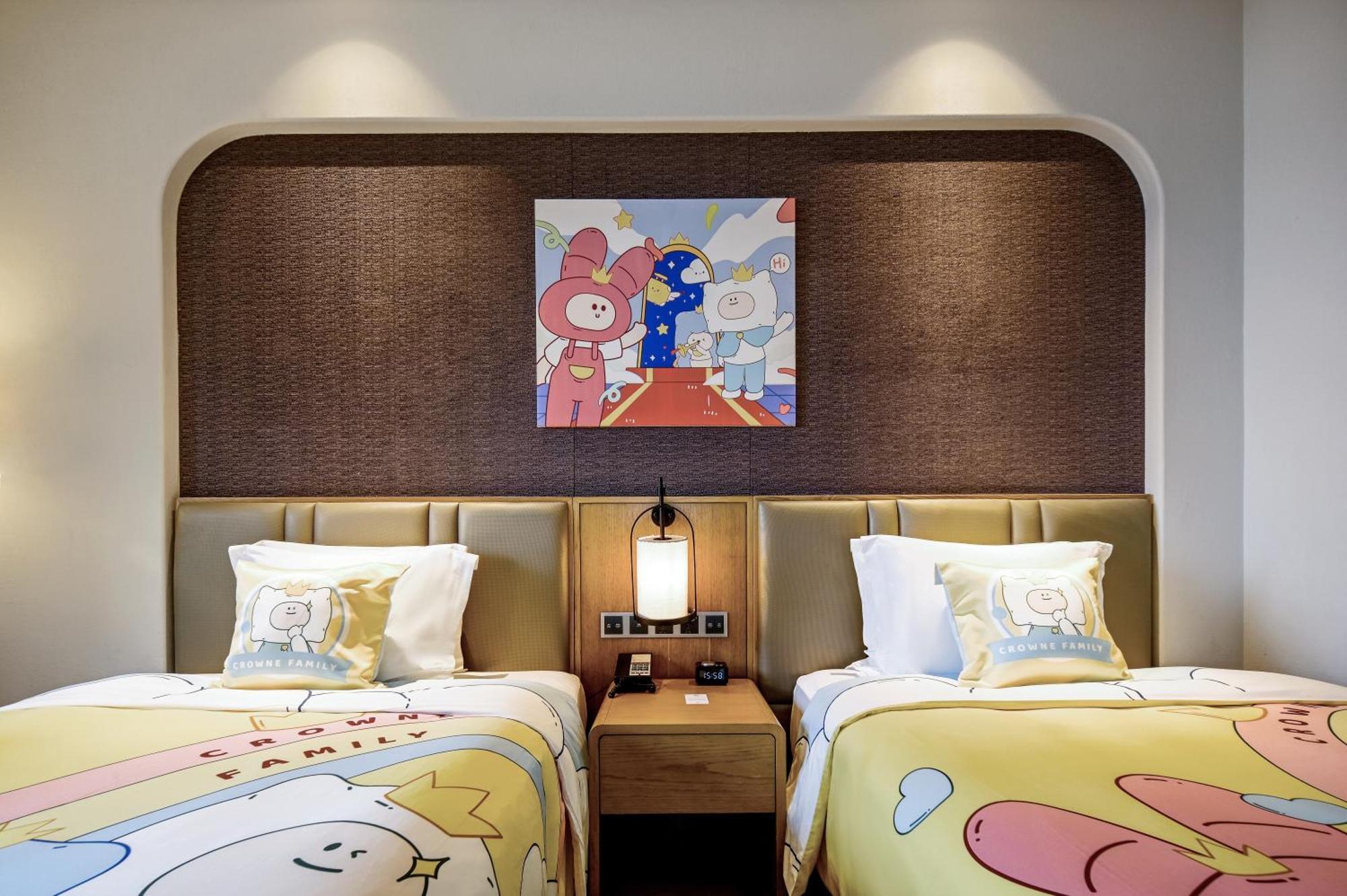 Crowne Plaza Qingdaoorientalmoviemetropolis By Ihg Hotel ภายนอก รูปภาพ