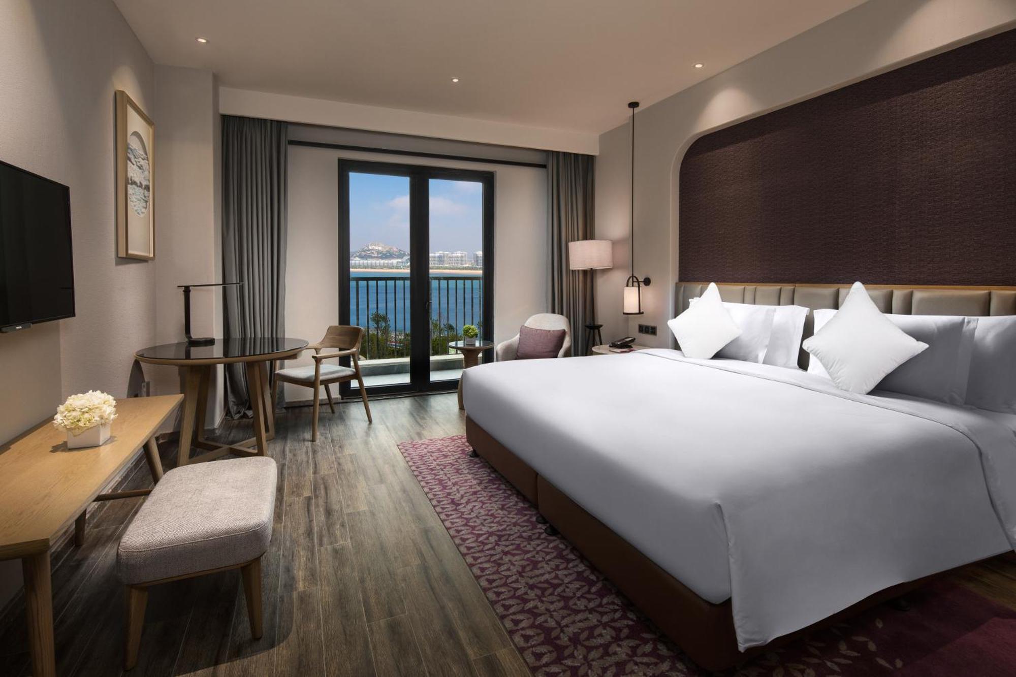 Crowne Plaza Qingdaoorientalmoviemetropolis By Ihg Hotel ภายนอก รูปภาพ