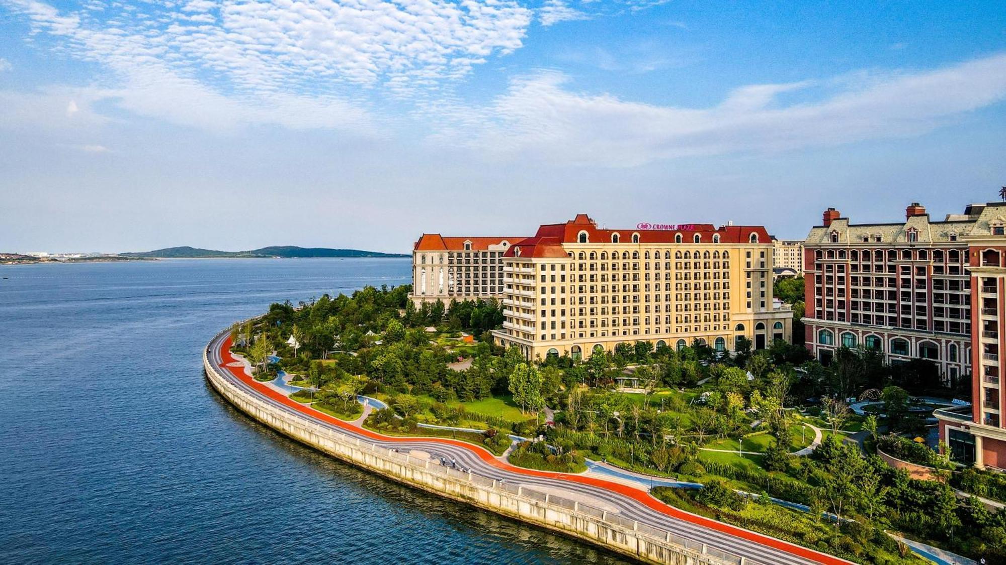 Crowne Plaza Qingdaoorientalmoviemetropolis By Ihg Hotel ภายนอก รูปภาพ