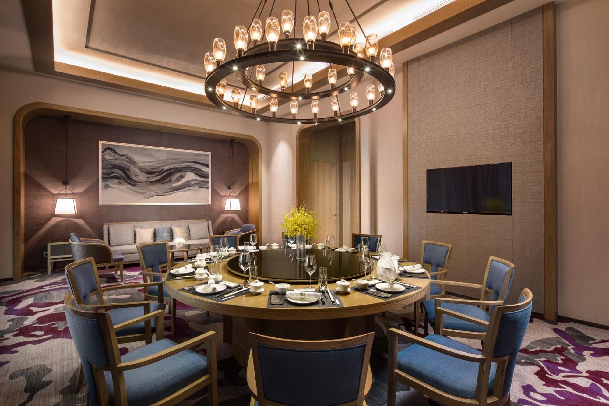 Crowne Plaza Qingdaoorientalmoviemetropolis By Ihg Hotel ภายนอก รูปภาพ