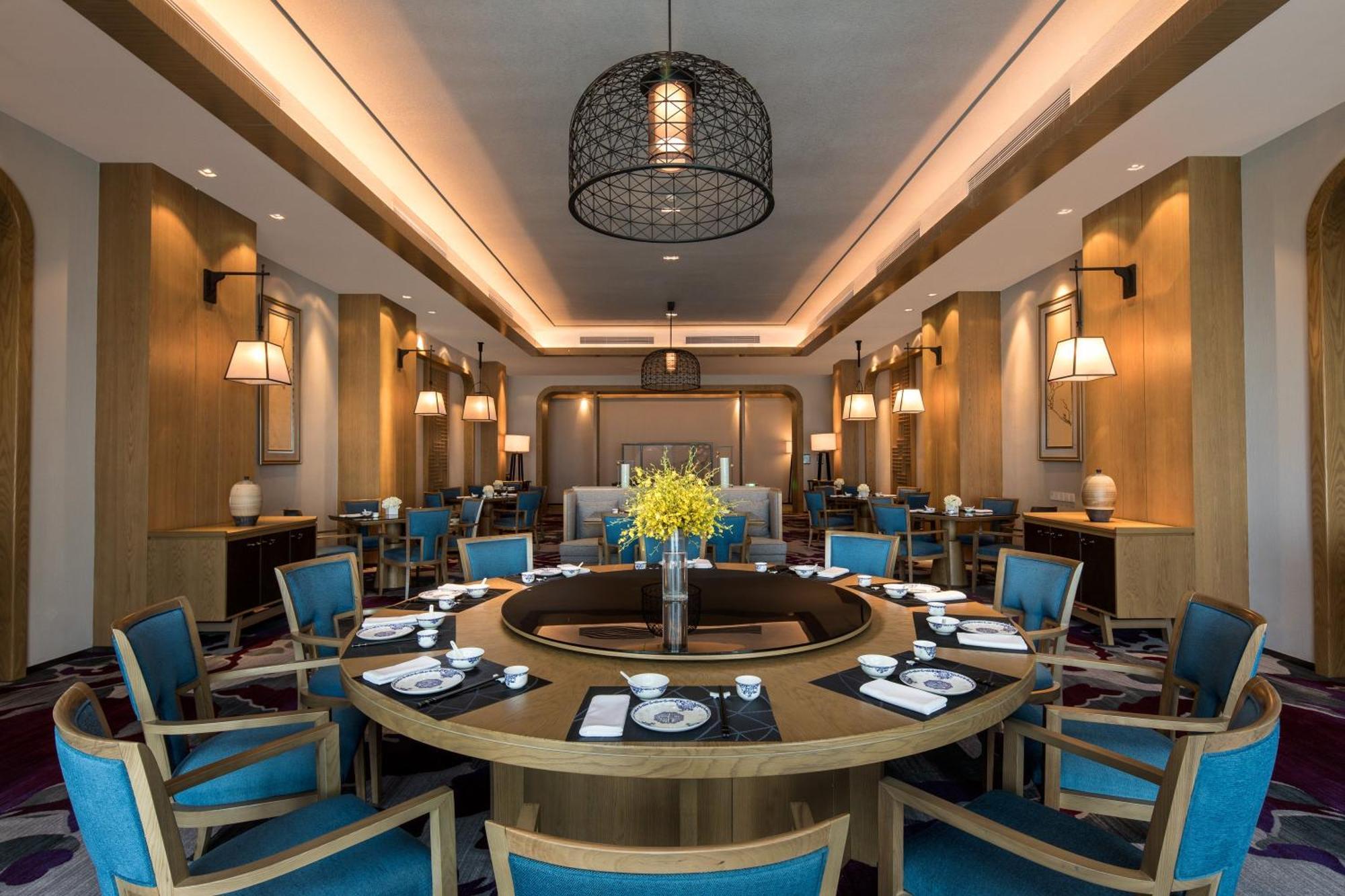 Crowne Plaza Qingdaoorientalmoviemetropolis By Ihg Hotel ภายนอก รูปภาพ