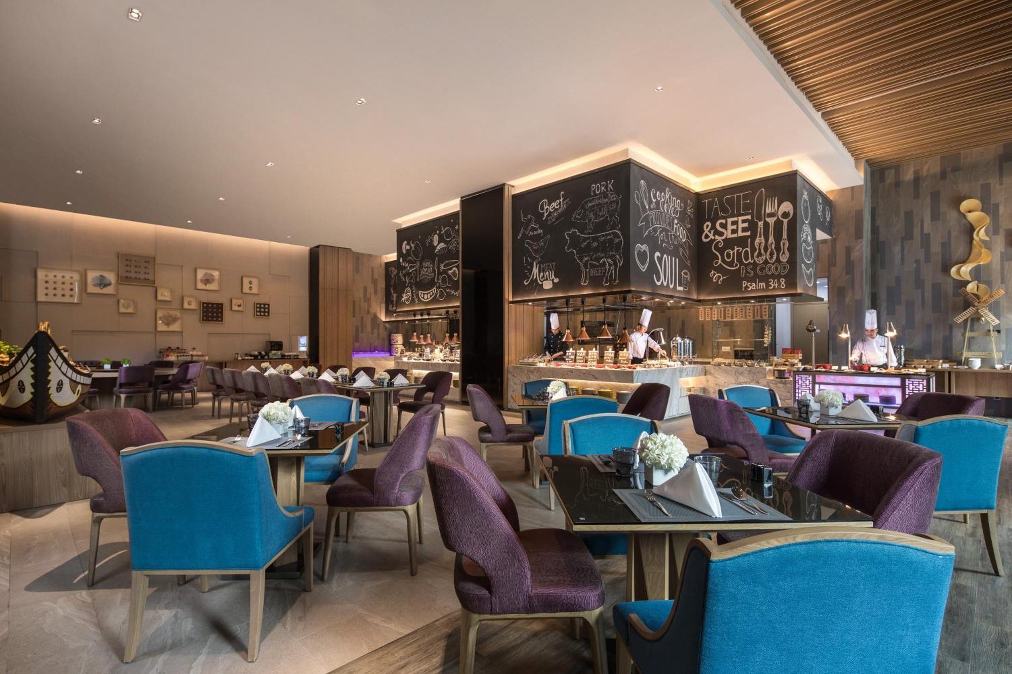 Crowne Plaza Qingdaoorientalmoviemetropolis By Ihg Hotel ภายนอก รูปภาพ