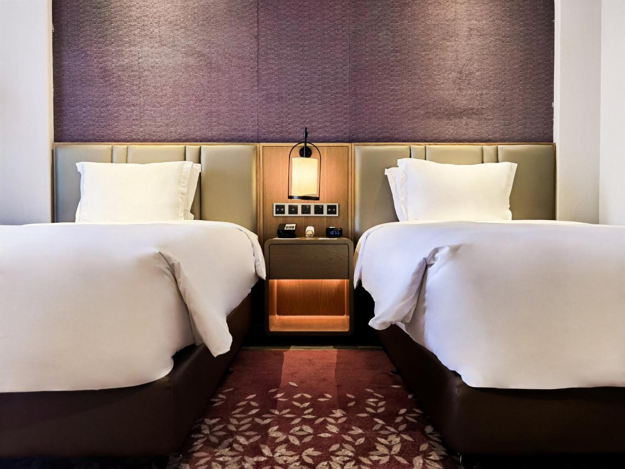 Crowne Plaza Qingdaoorientalmoviemetropolis By Ihg Hotel ภายนอก รูปภาพ